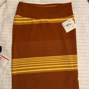 🍭NWT - Lularoe Cassie Skirt (Fall colors)